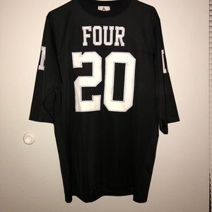 🚫ON HOLD FOR @voxbrittp🚫UNIF FOUR 20 JERSEY 💫